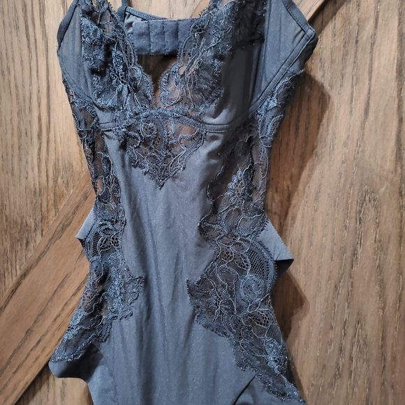 La Perla Lace Cutout Bodysuit - Picture 3 of 6